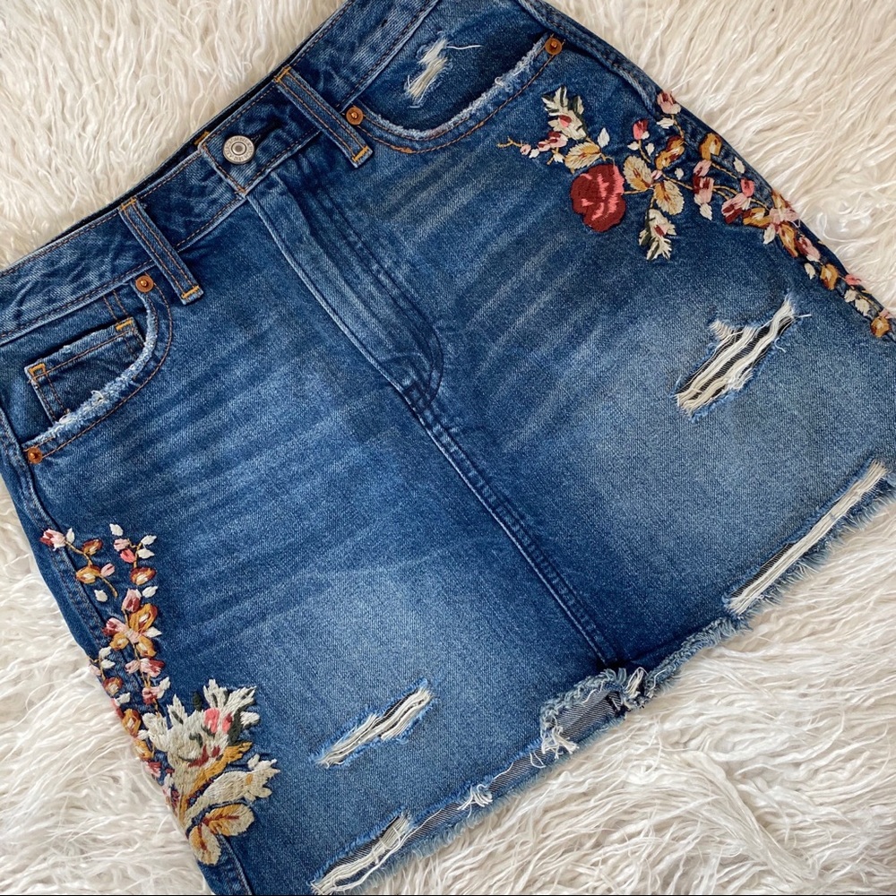 Abercrombie & Fitch floral embroidered denim skirt - Picture 11 of 11